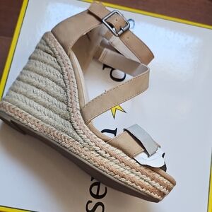 Women's Tan Wedge Sandals